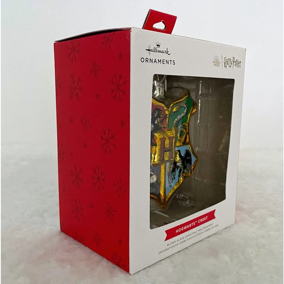 Hallmark Harry Potter Hogwarts Crest Glass Christmas Ornament NIB - Picture 4 of 6